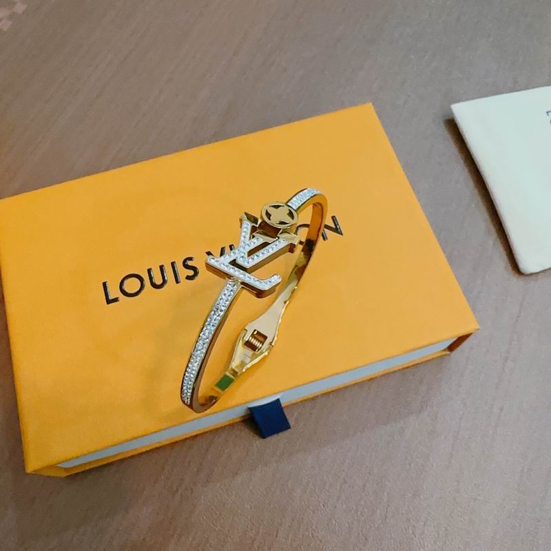 LV Bracelet 11yxx03 (3)