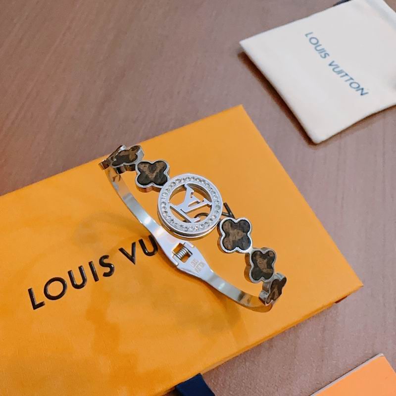 LV Bracelet 11yxx06 (3)