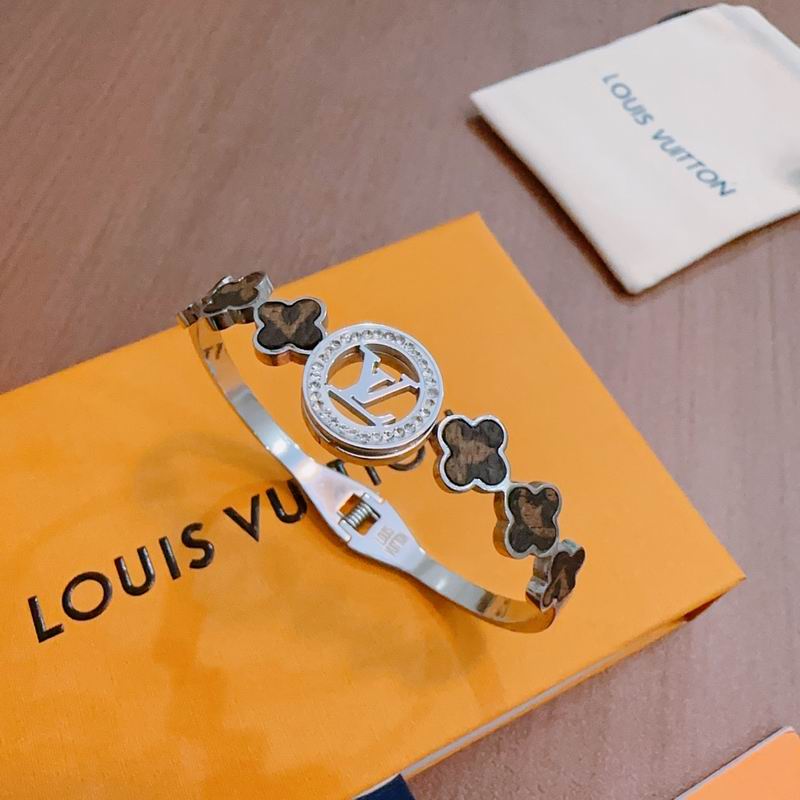 LV Bracelet 11yxx06 (6)
