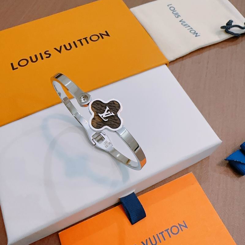 LV Bracelet 11yxx08 (4)