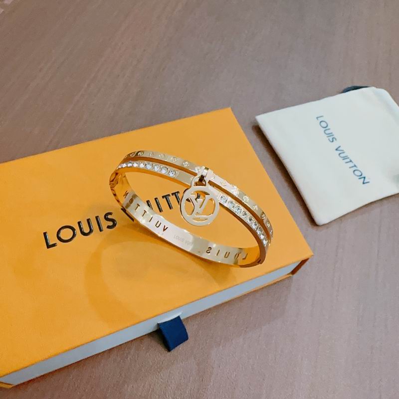 LV Bracelet 11yxx09 (2)
