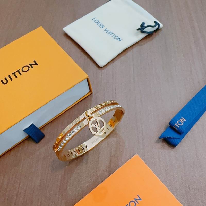 LV Bracelet 11yxx09 (3)