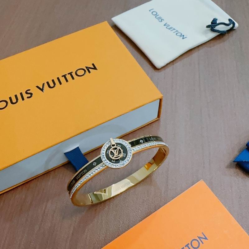 LV Bracelet 11yxx10 (2)