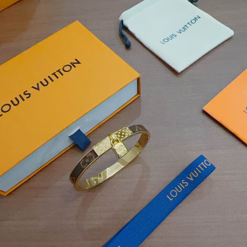 LV Bracelet 11yxx105 (2)