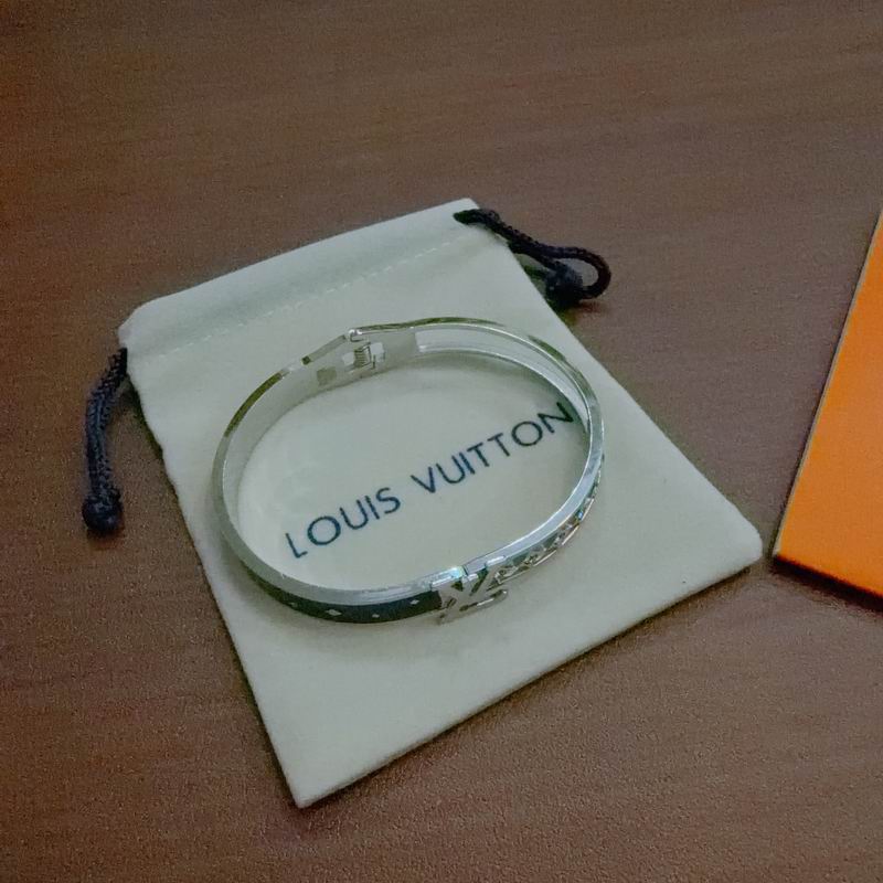 LV Bracelet 11yxx108 (5)