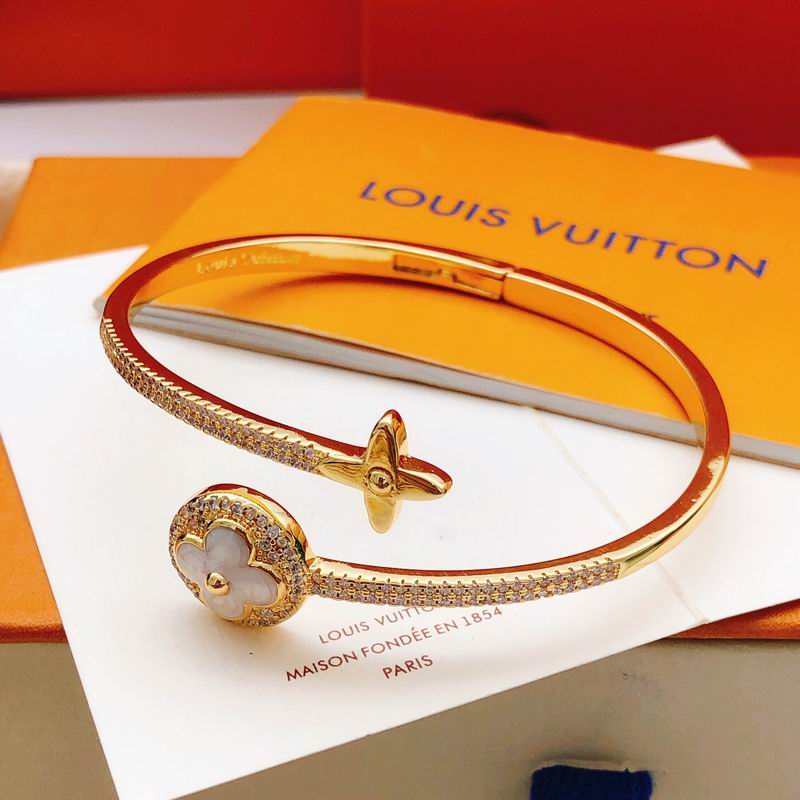LV Bracelet 11yxx11 (2)