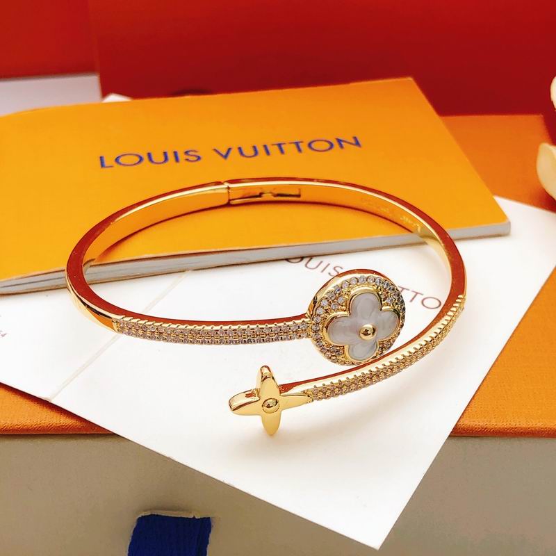 LV Bracelet 11yxx11 (3)