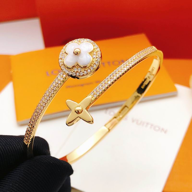 LV Bracelet 11yxx11 (6)