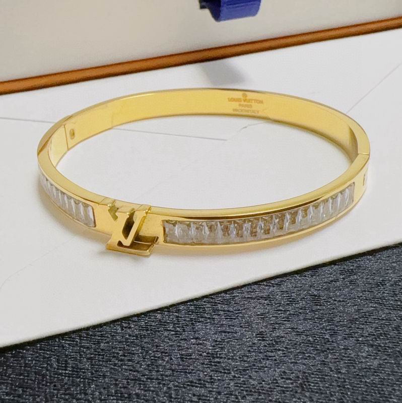 LV Bracelet 11yxx110 (2)