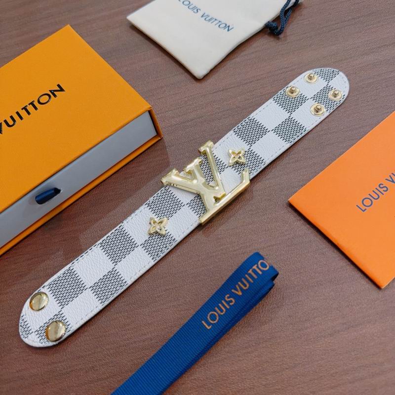 LV Bracelet 11yxx112 (1)