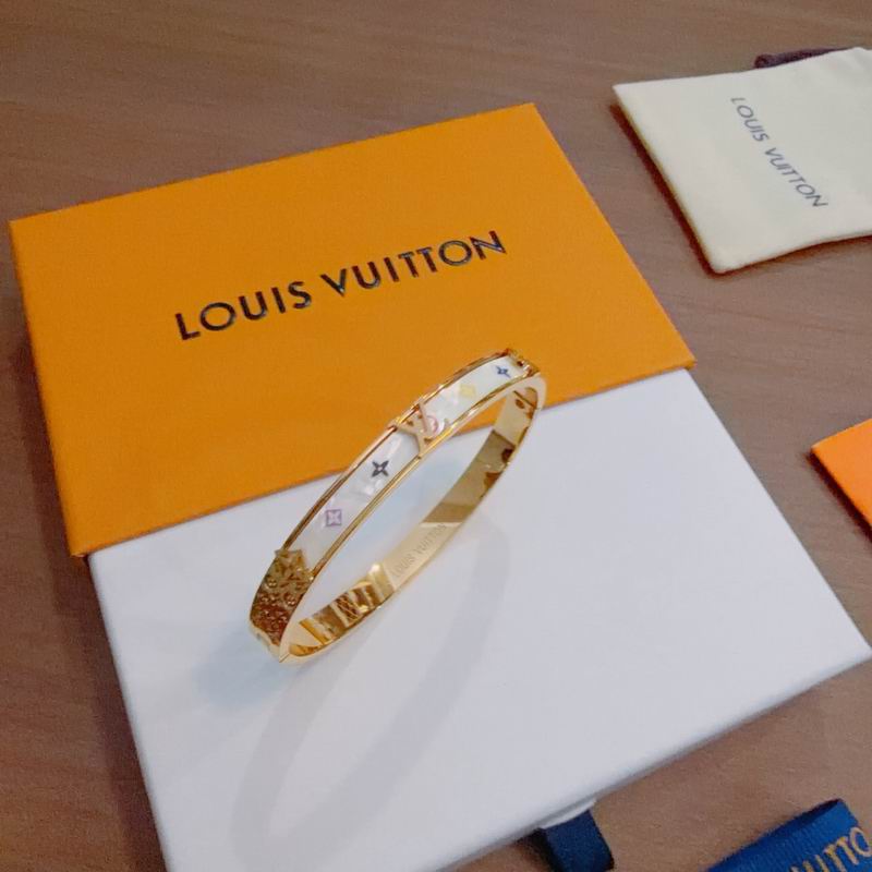LV Bracelet 11yxx113 (11)