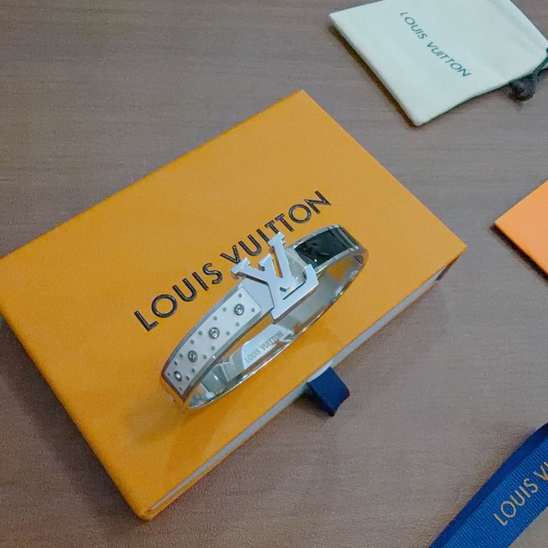 LV Bracelet 11yxx114 (5)