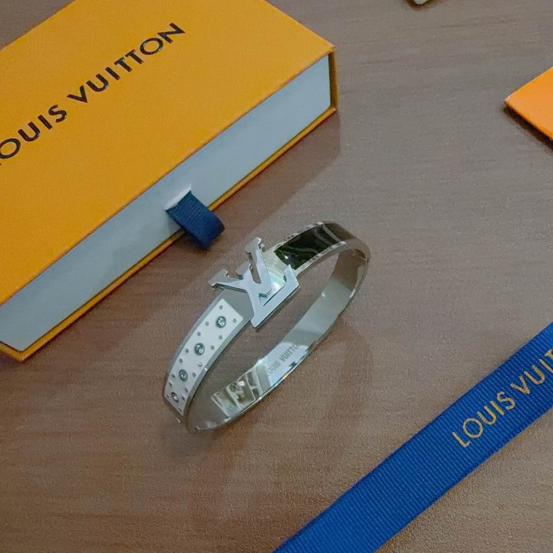 LV Bracelet 11yxx114 (6)