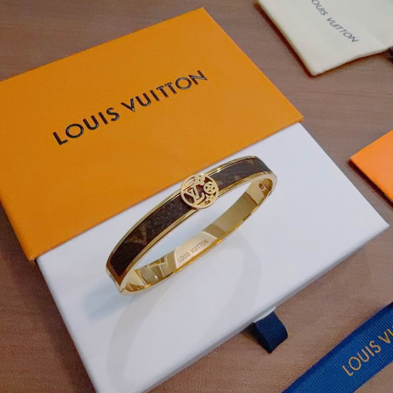 LV Bracelet 11yxx115 (2)