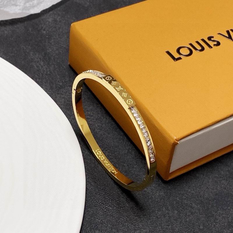 LV Bracelet 11yxx116 (3)