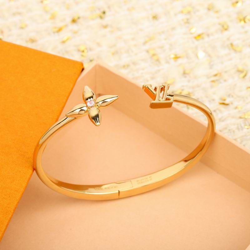 LV Bracelet 11yxx117 (5)