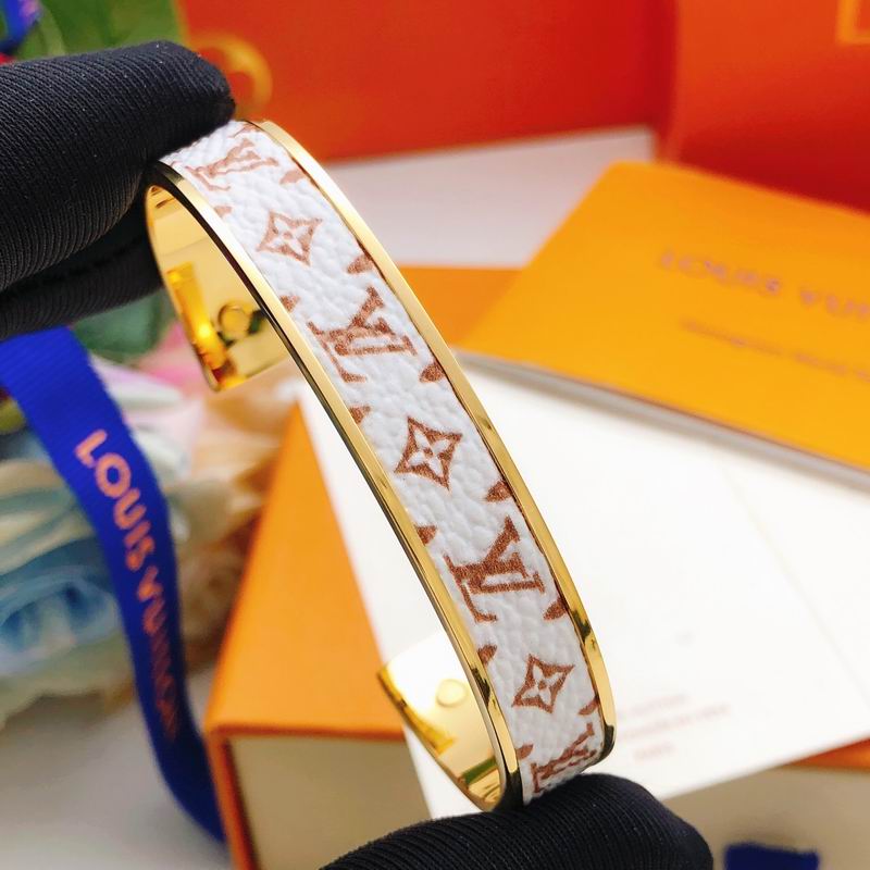 LV Bracelet 11yxx118 (5)
