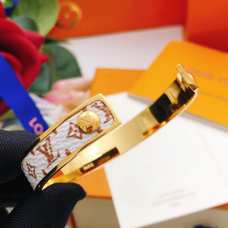 LV Bracelet 11yxx118 (6)