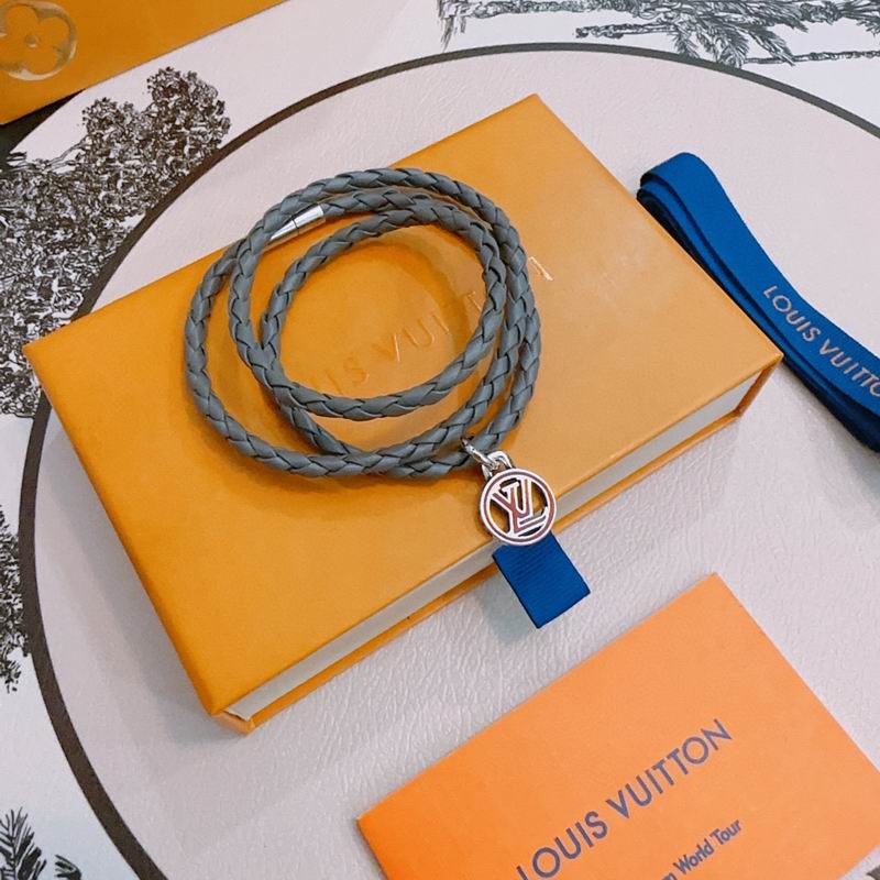 LV Bracelet 11yxx129 (2)