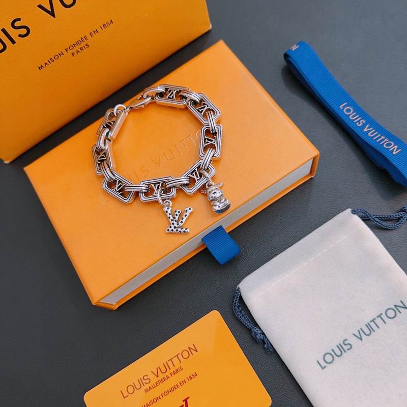 LV Bracelet 11yxx134 (1)