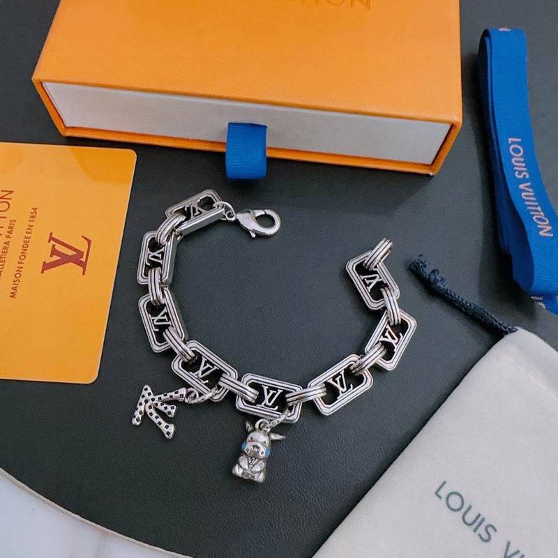 LV Bracelet 11yxx134 (2)