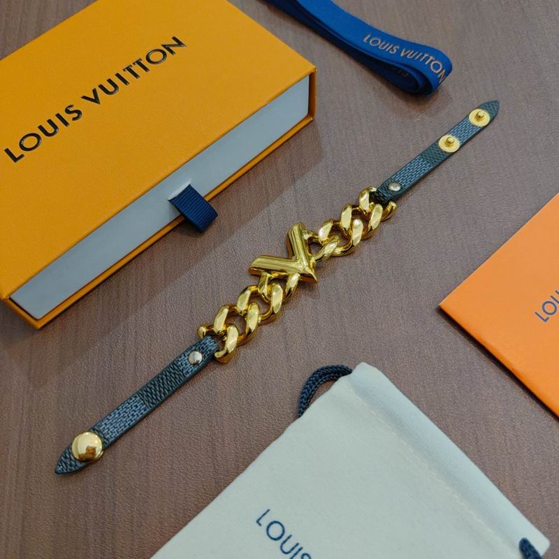 LV Bracelet 11yxx139 (10)