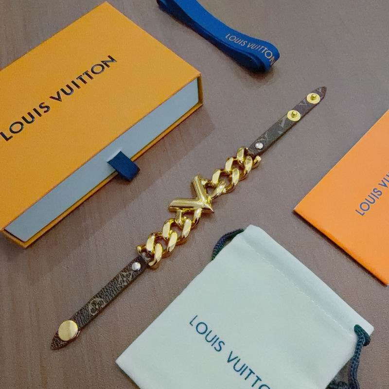 LV Bracelet 11yxx139 (5)