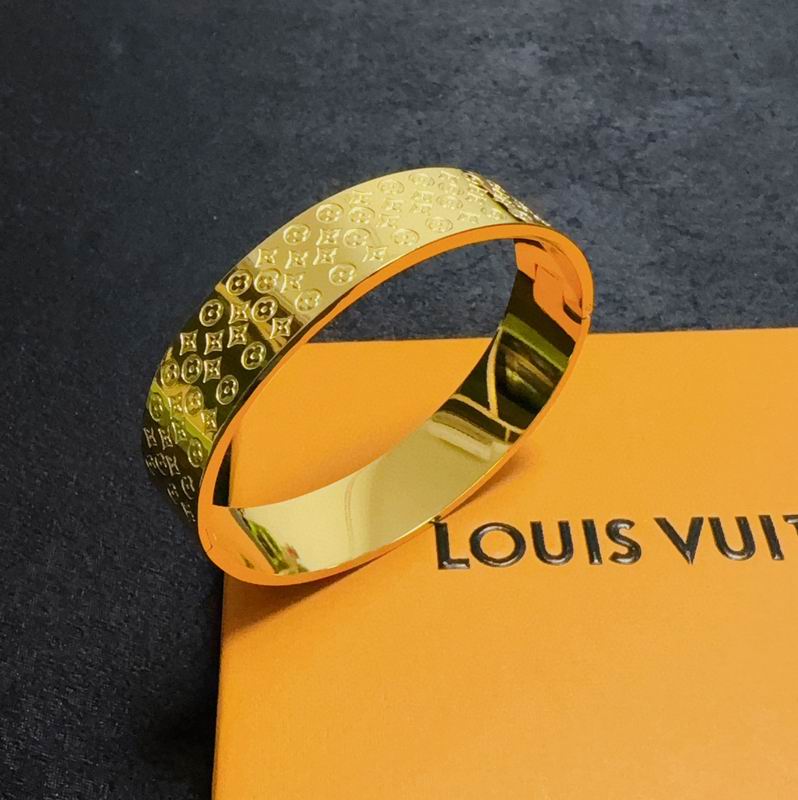 LV Bracelet 11yxx141 (5)