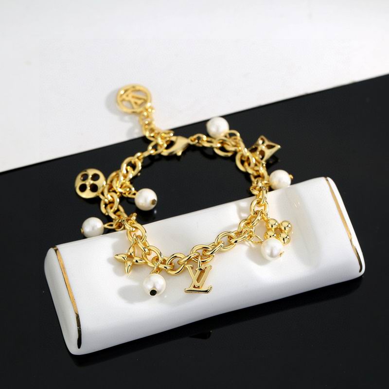 LV Bracelet 11yxx143 (3)