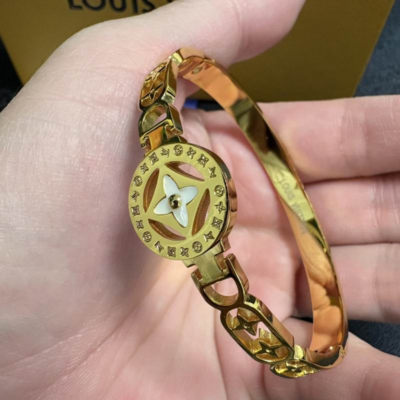 LV Bracelet 11yxx163 (6)