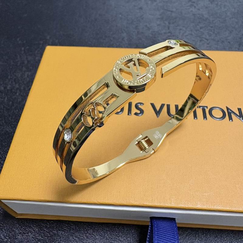 LV Bracelet 11yxx164 (1)