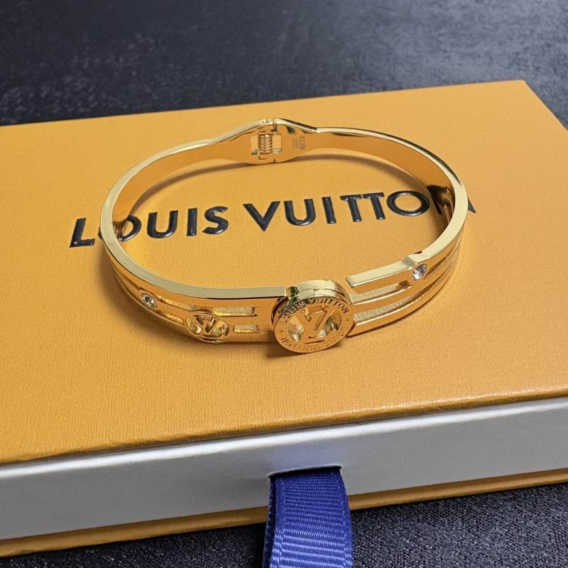 LV Bracelet 11yxx164 (3)