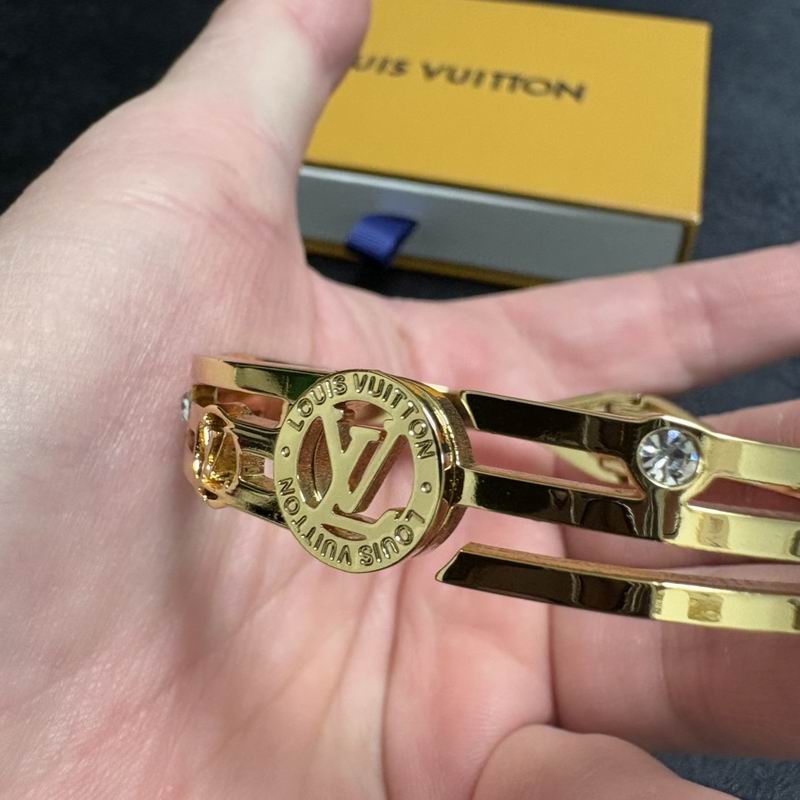LV Bracelet 11yxx164 (6)