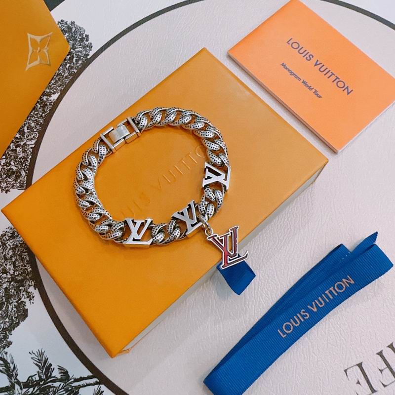 LV Bracelet 11yxx167 (6)