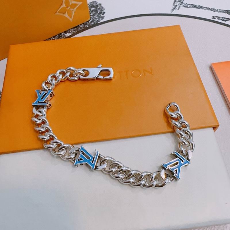 LV Bracelet 11yxx168 (1)