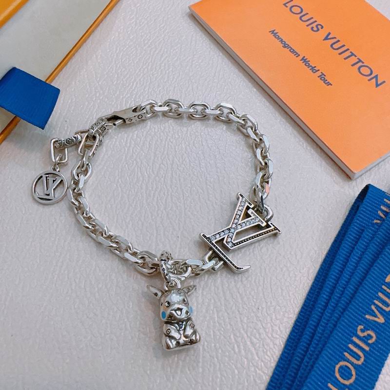 LV Bracelet 11yxx169 (2)