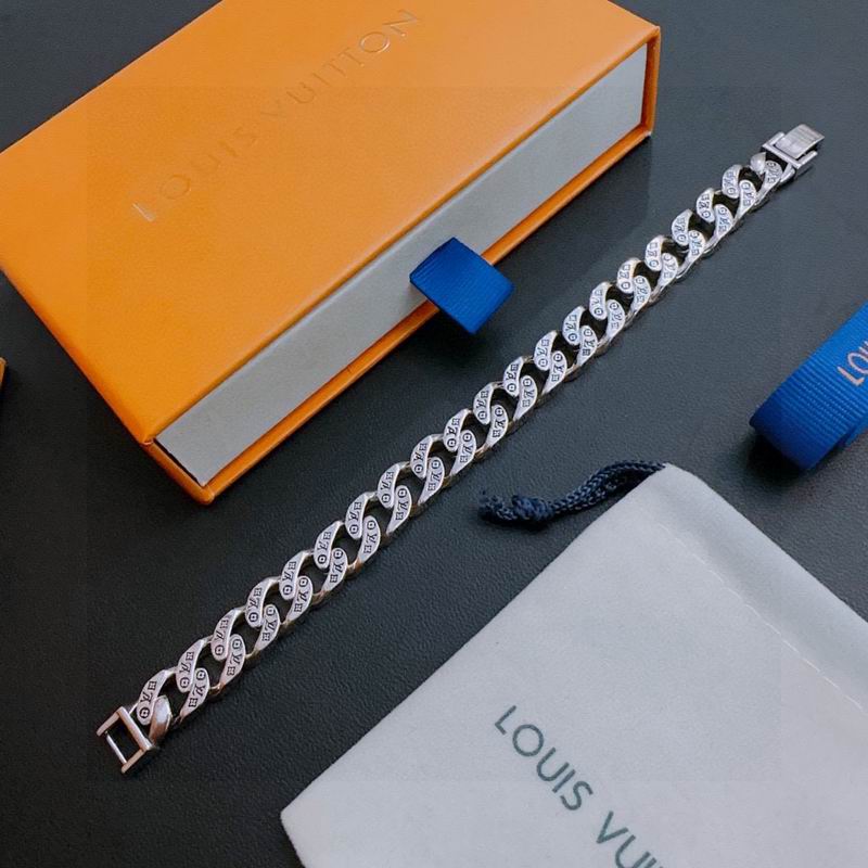 LV Bracelet 11yxx17 (4)