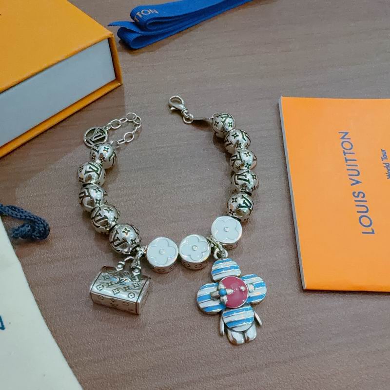 LV Bracelet 11yxx171 (1)