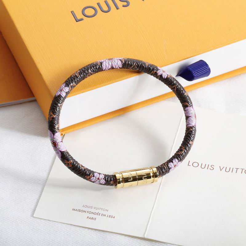 LV Bracelet 11yxx174 (2)