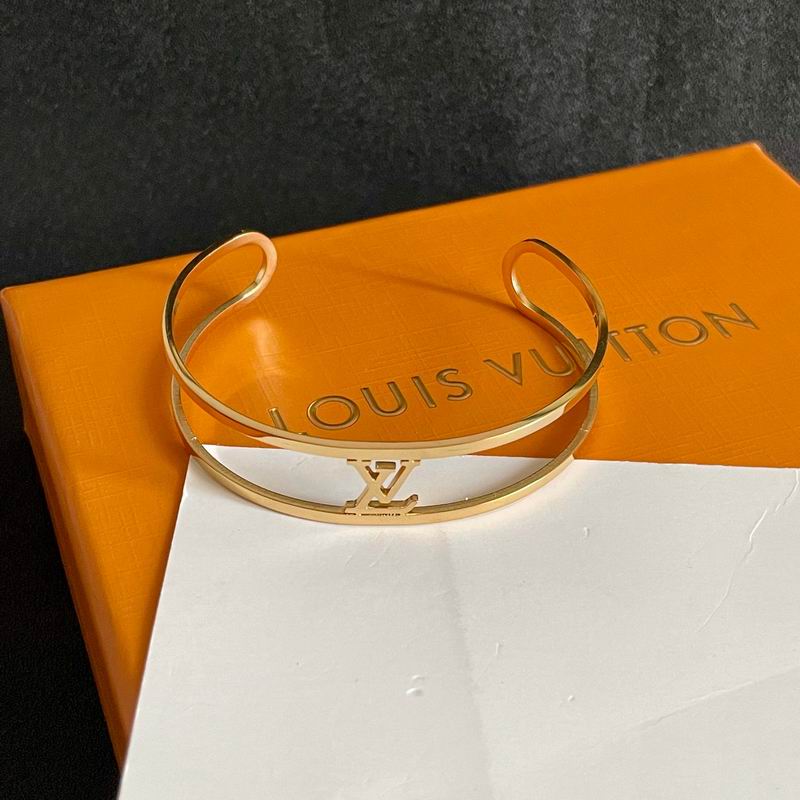 LV Bracelet 11yxx175 (2)