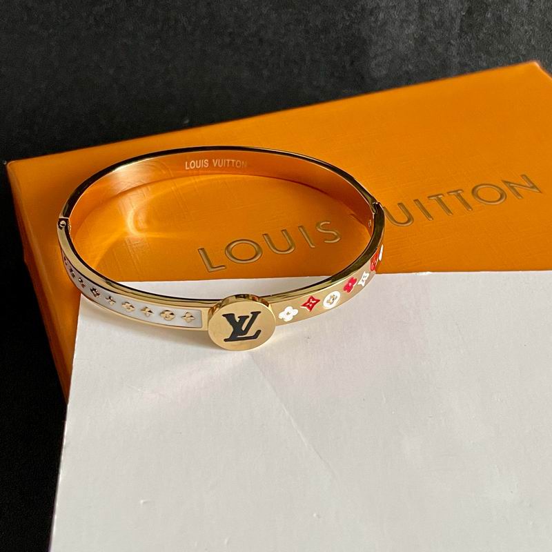LV Bracelet 11yxx176 (2)