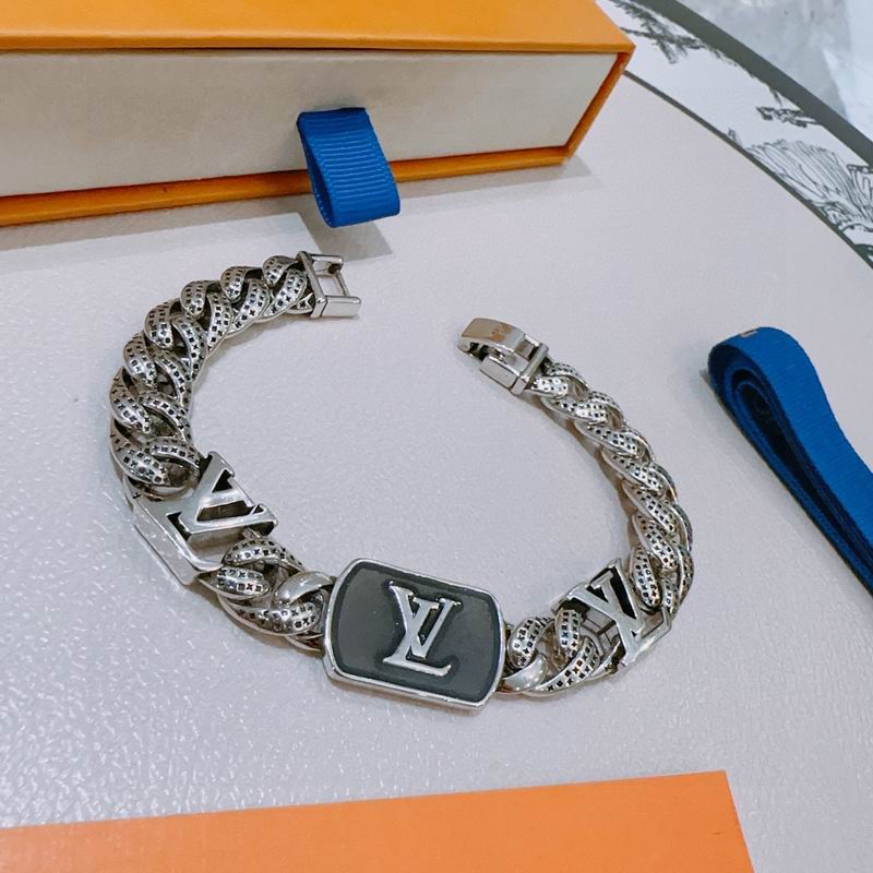 LV Bracelet 11yxx23 (1)