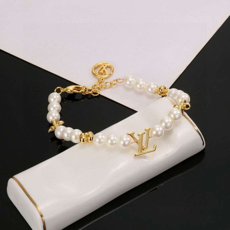 LV Bracelet 11yxx25 (4)