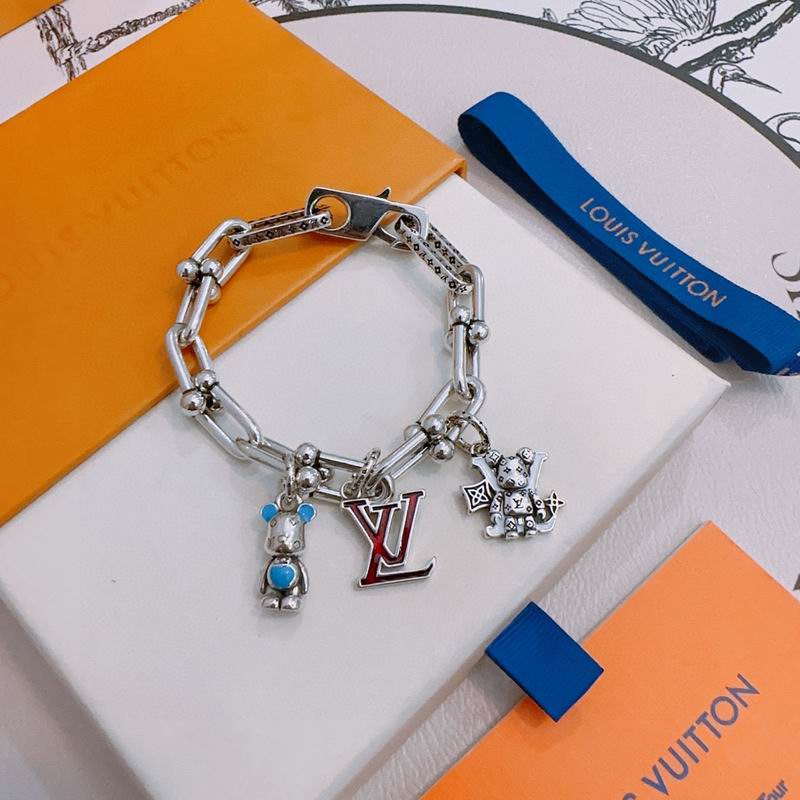 LV Bracelet 11yxx30 (1)