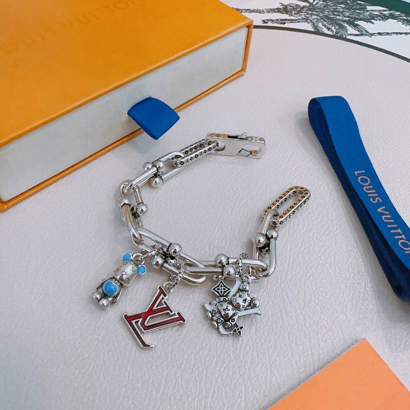 LV Bracelet 11yxx30 (3)