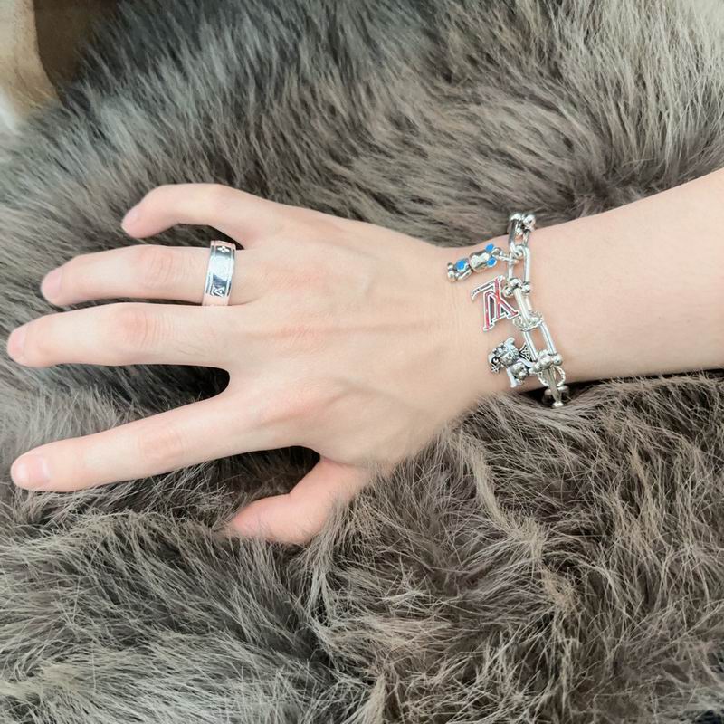 LV Bracelet 11yxx30 (6)