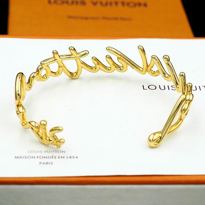 LV Bracelet 11yxx37 (10)