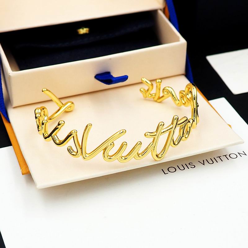 LV Bracelet 11yxx37 (3)