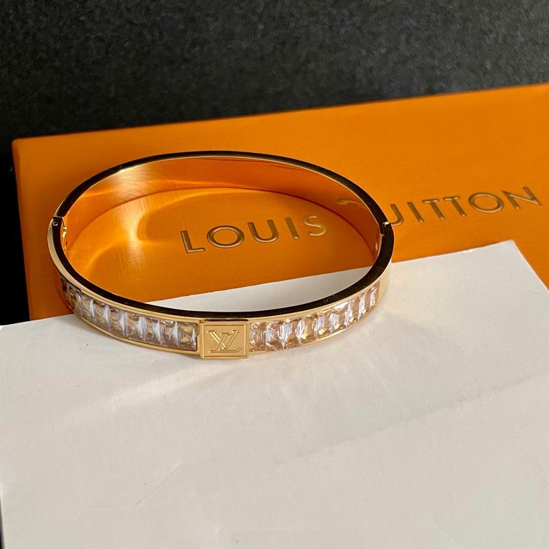 LV Bracelet 11yxx38 (3)