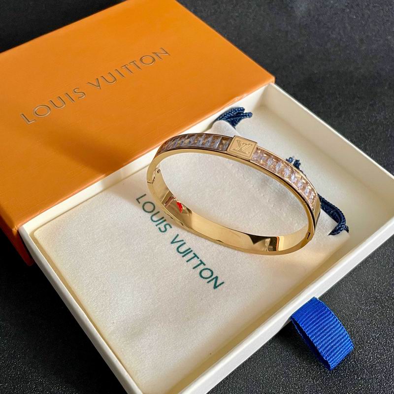 LV Bracelet 11yxx38 (4)